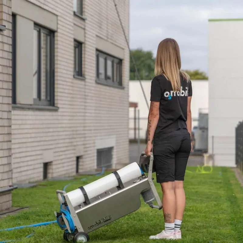 OSMOBIL ONE X für Glas-, Fassaden- und PV-Reinigung