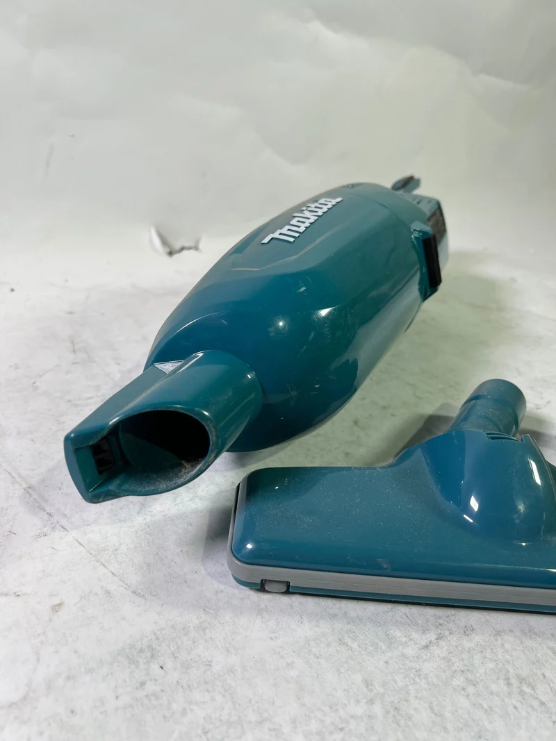 Makita DCL 281 FZ Akku Staubsauger 18 V Brushless Solo - ohne Akku, ohne Ladegerät - Gebraucht