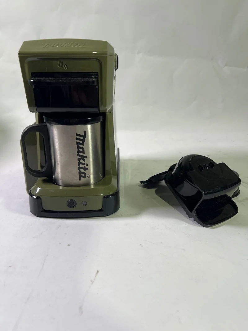 Makita DCM 501 ZO Akku Kaffeemaschine 12 V max. / 18 V Olive - Outdoor Adventure Edition Solo - ohne Akku, ohne Ladegerät - Gebraucht