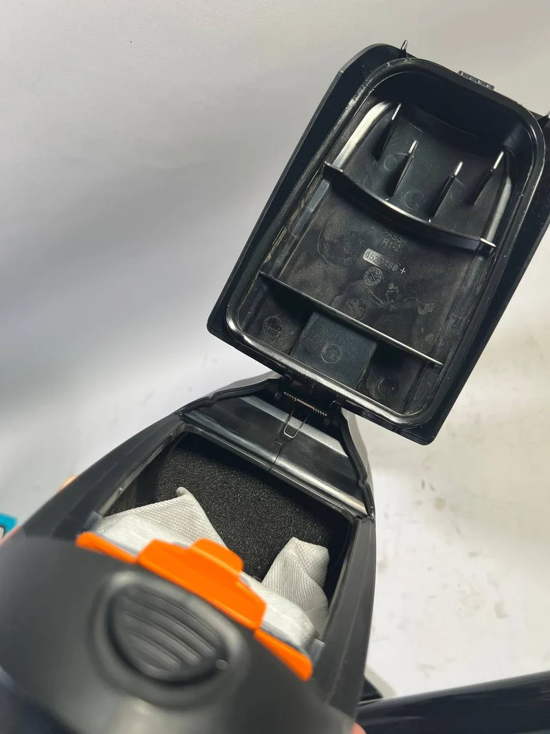 Makita DCL 182 ZB Akku Staubsauger 18 V Schwarz Solo - Leicht Gebraucht