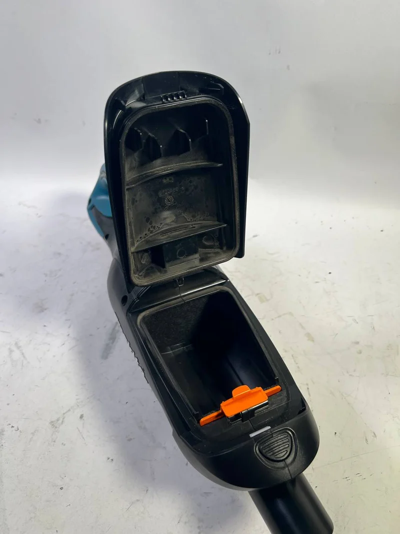 Makita DCL 182 ZB Akku Staubsauger 18 V Schwarz Solo - Leicht Gebraucht