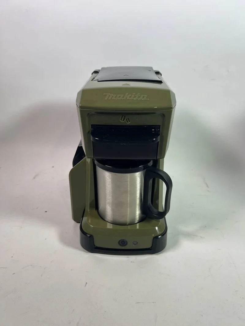 Makita DCM 501 ZO Akku Kaffeemaschine 12 V max. / 18 V Olive - Outdoor Adventure Edition Solo - Leicht Gebraucht