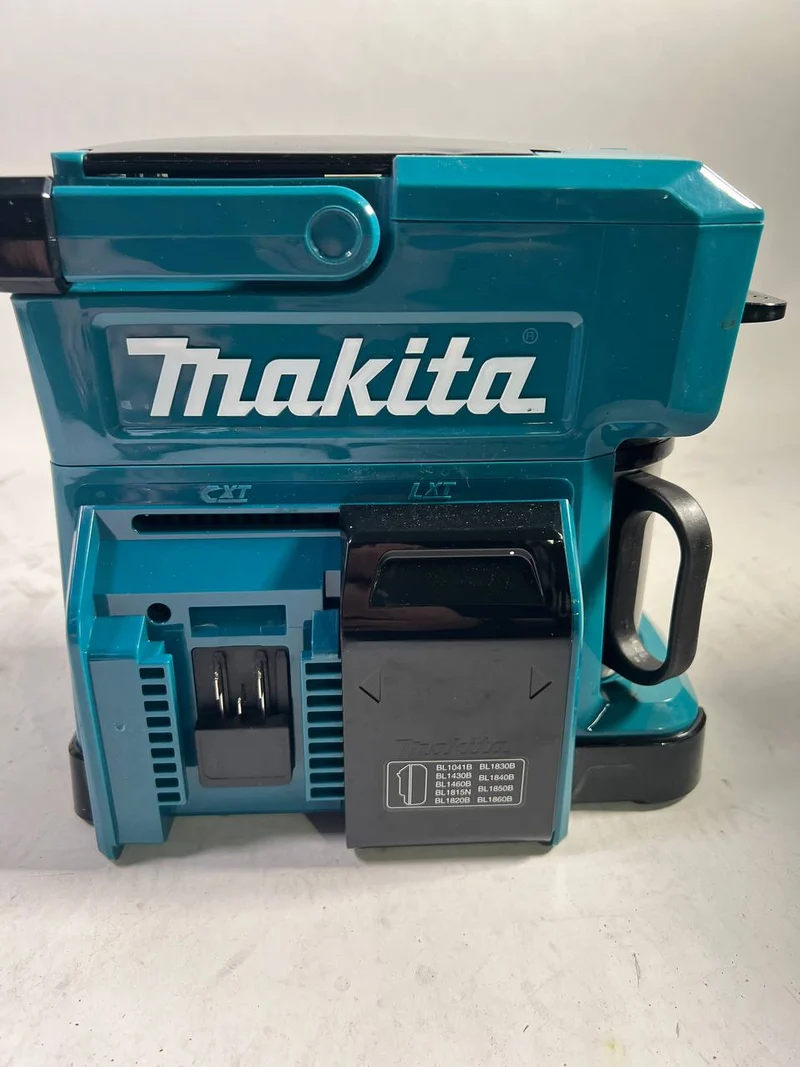 Makita DCM 501 Z Kaffeemaschine Akku betrieben, tragbar - Gebraucht