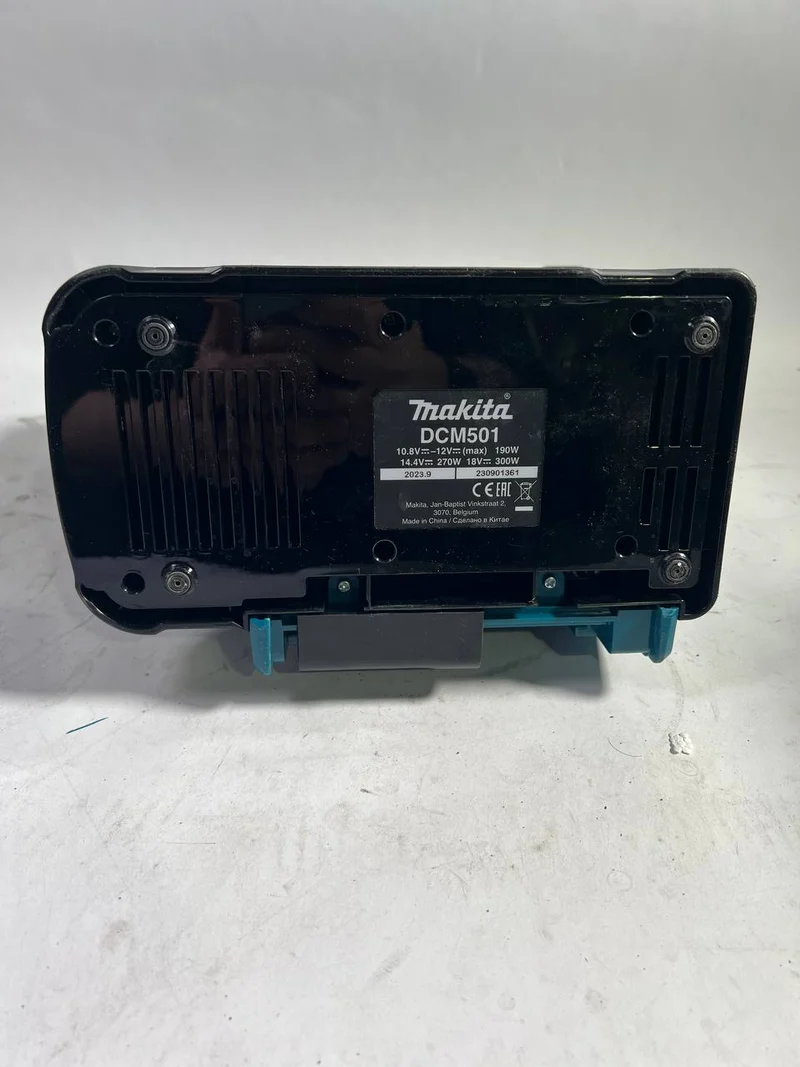 Makita DCM 501 Z Kaffeemaschine Akku betrieben, tragbar - Gebraucht