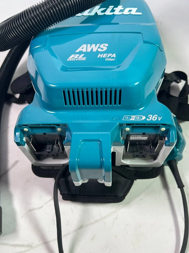 Makita DVC 265 ZXU Akku Rucksackstaubsauger 36 V (2x 18 V) Brushless Solo - Neuwertig