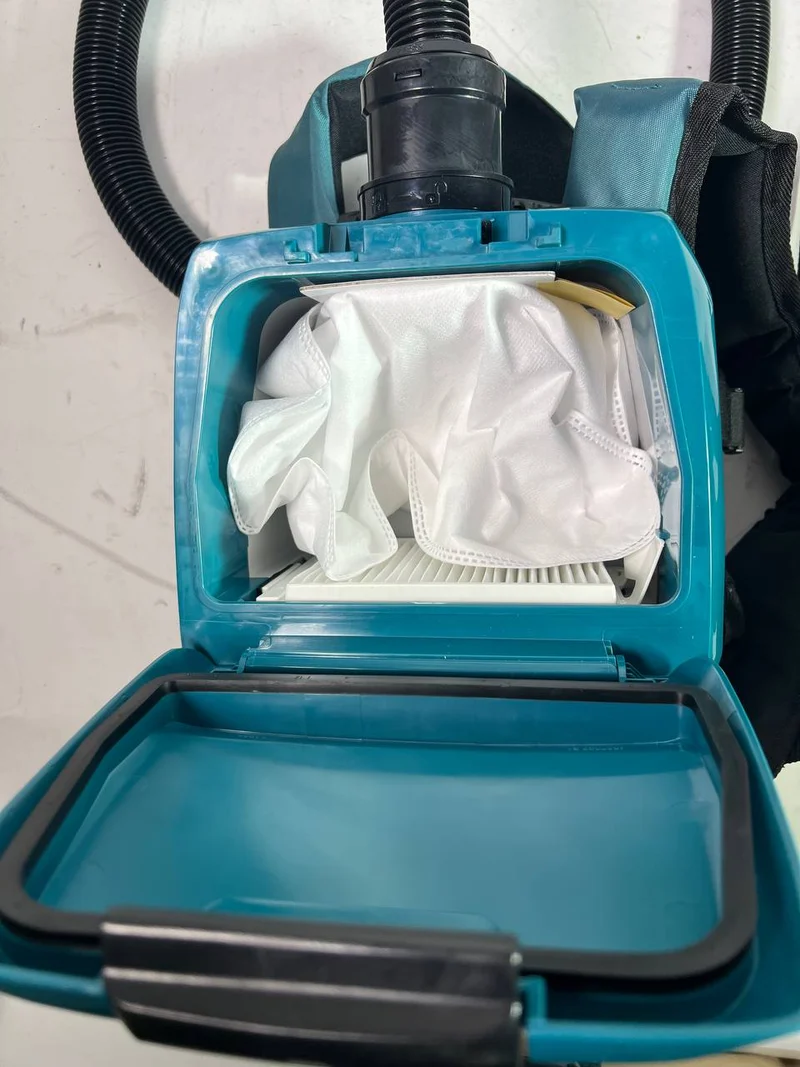 Makita DVC 265 ZXU Akku Rucksackstaubsauger 36 V (2x 18 V) Brushless Solo - Neuwertig