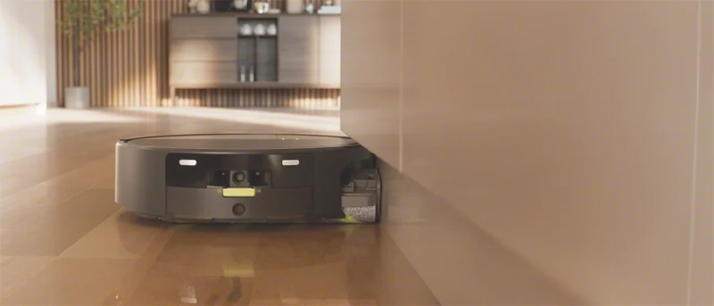 iRobot Roomba Max 705 Combo Robot Vacuum + AutoWash Dock