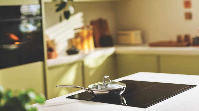Haier 500 Series 60cm Induction Cooktop, 4 Zone Flexi Zone, Black