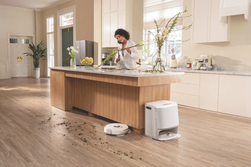 Narwal Freo Z10 Robot Vacuum and Mop