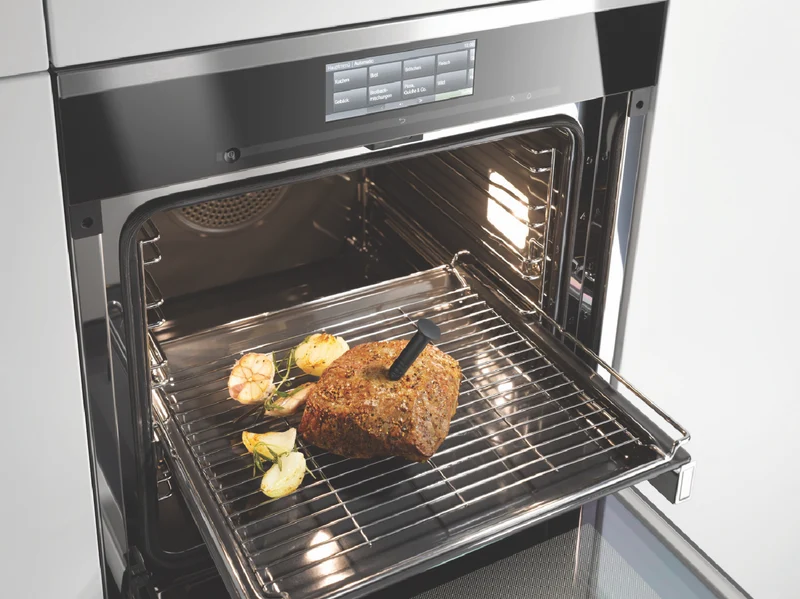 Miele 90cm Pyrolytic Oven with Moisture Plus, Crisp Function and Integrated Camera CleanSteel