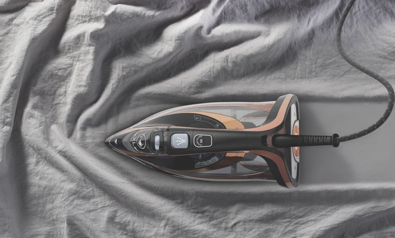 Tefal Ultimate Pure Anti-Calc Steam Iron
