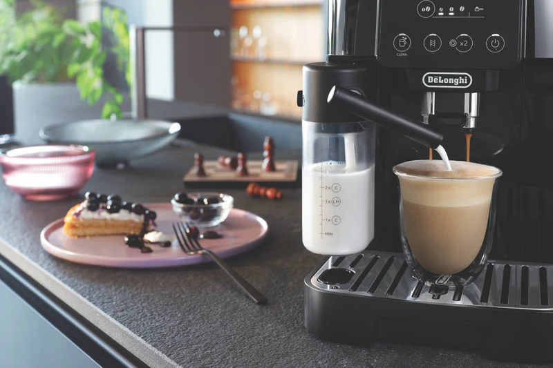 DeLonghi Magnifica Start With Milk Fully Automatic Coffee Machine