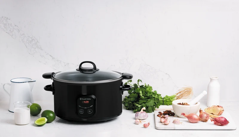 Russell Hobbs 6 Litre Searing Slow Cooker Matte Black