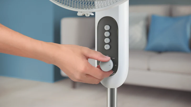 Philips 1000 Series Pedestal Fan White