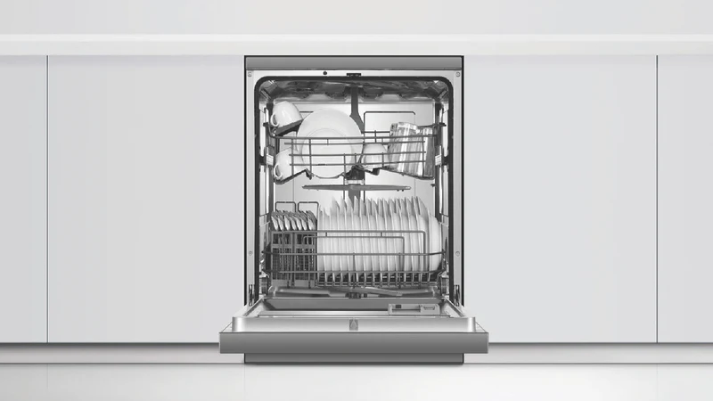 Haier 500 Series Freestanding Dishwasher Satina