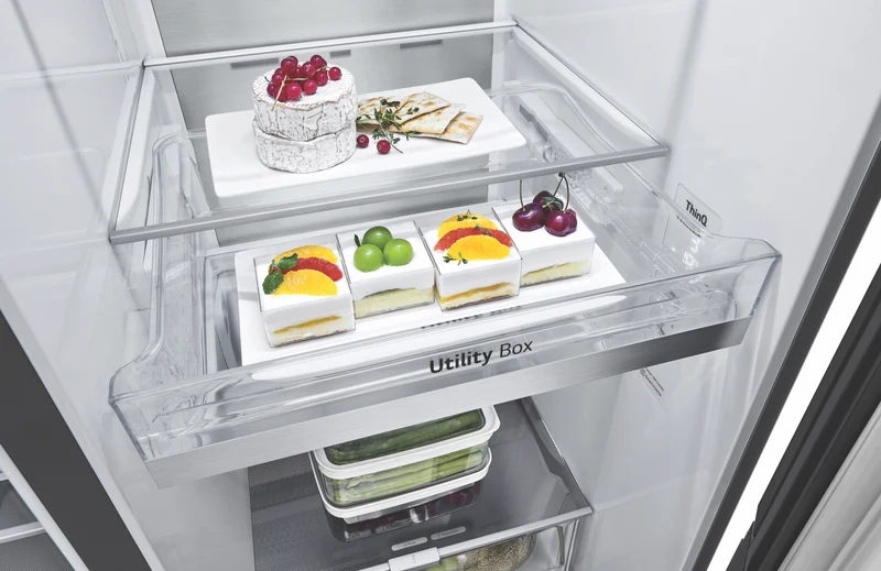 LG 635L InstaView SxS Refrigerator
