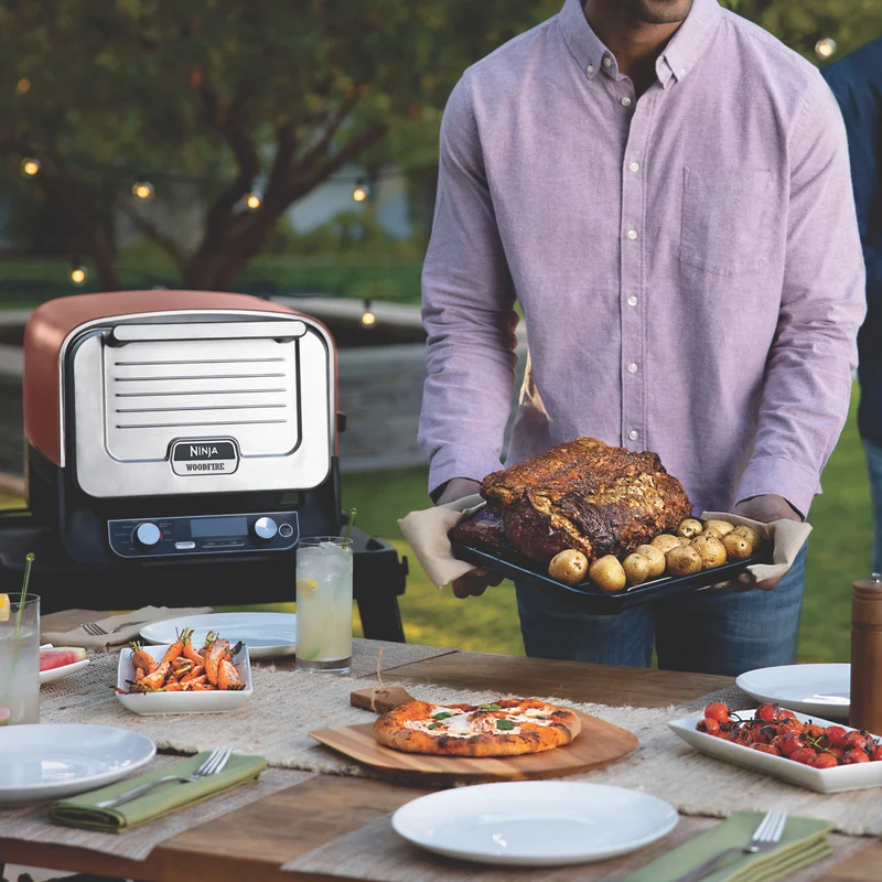 Ninja Woodfire Outdoor Oven Red