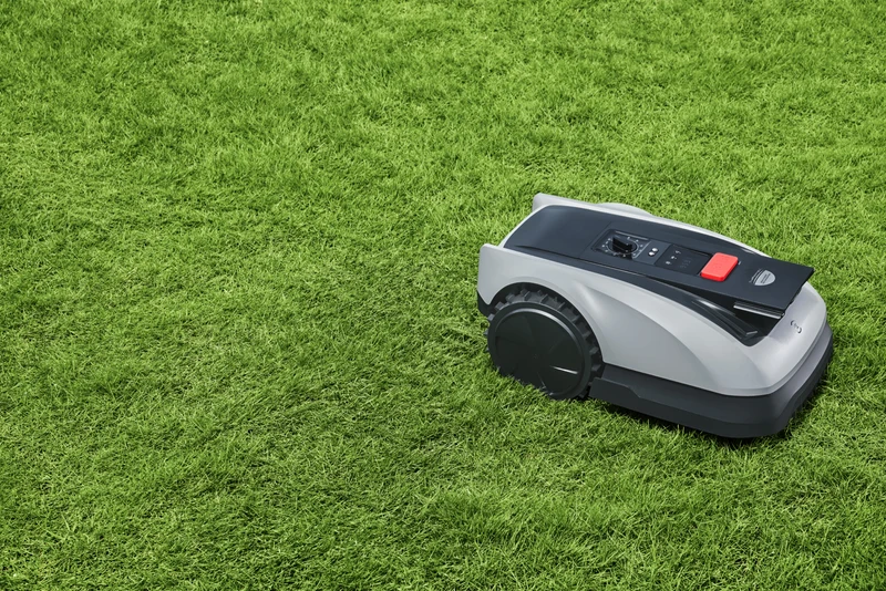 Ecovacs GOAT O600 RTK Robotic Lawn Mower