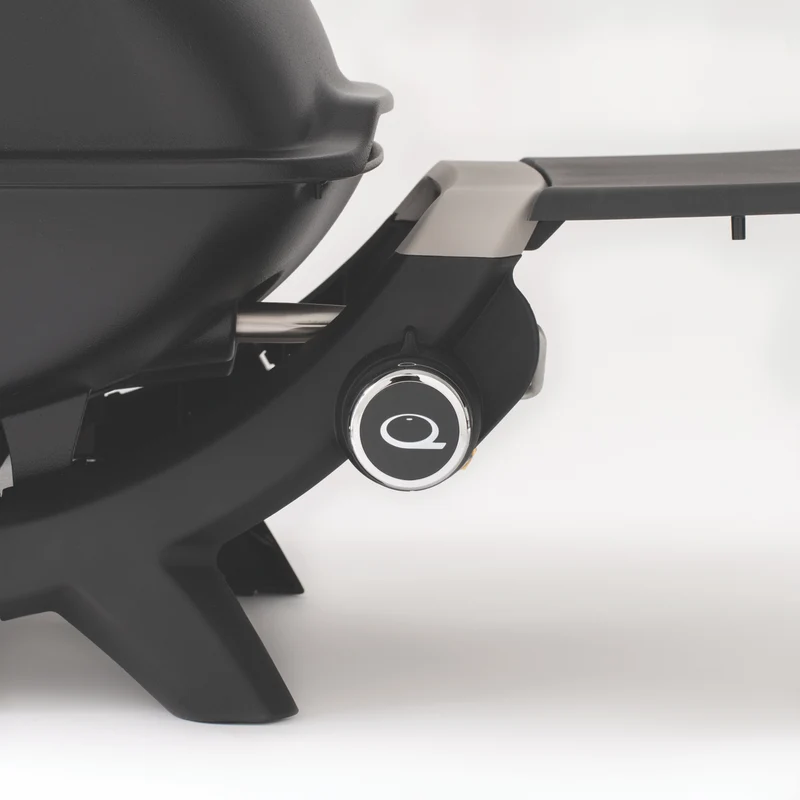 Weber Q 2000N LP Midnight Black