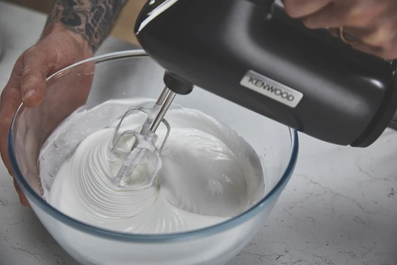 Kenwood 650W Hand Mixer Black