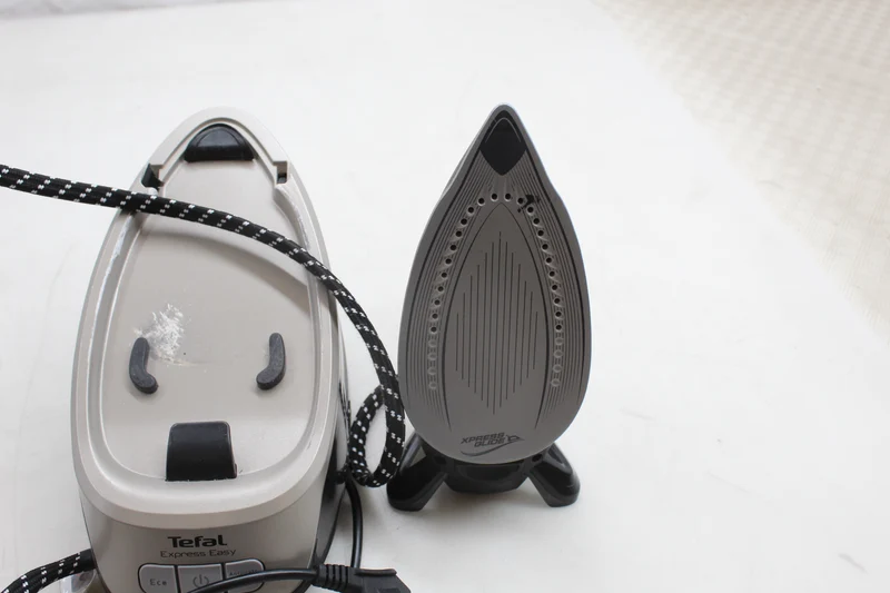 D-Ware Tefal SV6140 Dampfbügelstation Bügeleisen Schwarz Grau 2200 W SIEHE TEXT/FOTO