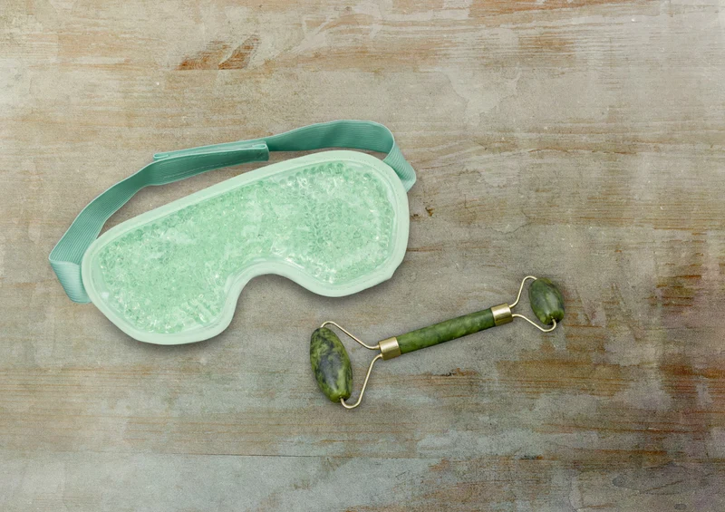 Homedics Jade Roller And Hot/Cold Eye Mask Set