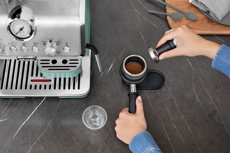 DeLonghi La Specialista Arte Manual Coffee Machine Green